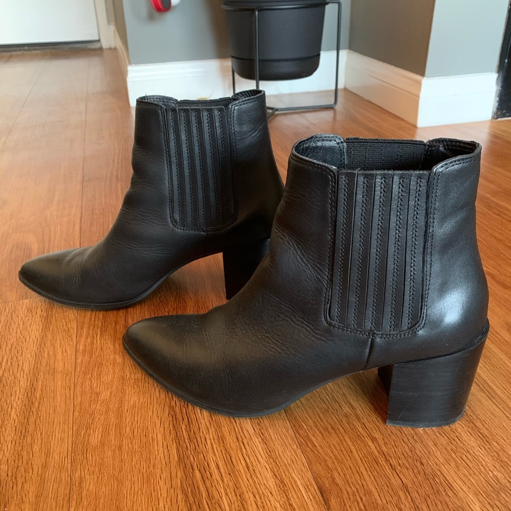 Steve Madden Hutson Ankle Booties